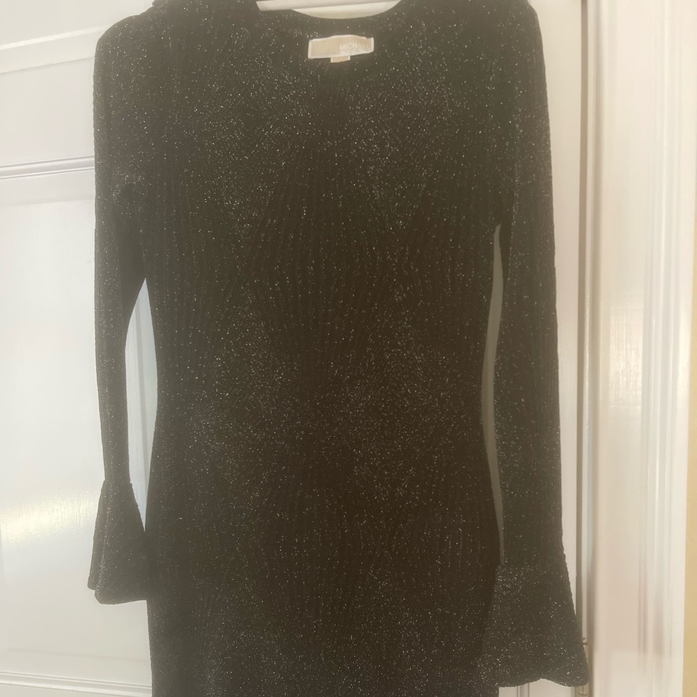 Beautiful dress, very stretchy